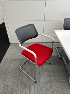 C72932 - Discounted Steelcase QiVi Chairs
