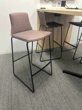 CD7298 - Coalesse Monterra 650 Stools