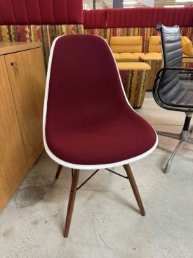 C72977 - Herman Miller Eames Side Chairs