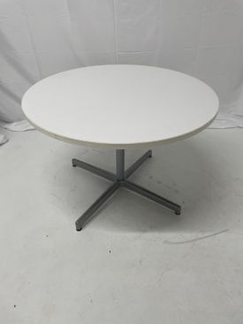 T23451 - 42" Round Tables