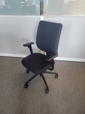 C72889 - Steelcase Crew Chairs