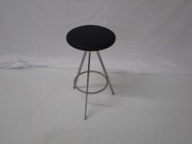 CD7282 - Case Leather Stool